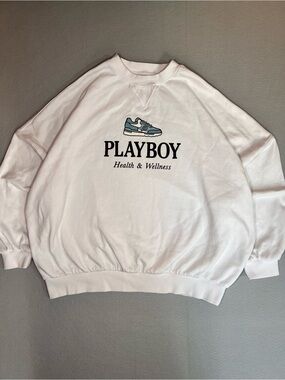 PLAYBOY White Crewneck Sweatshirt with Blue Sneaker Logo